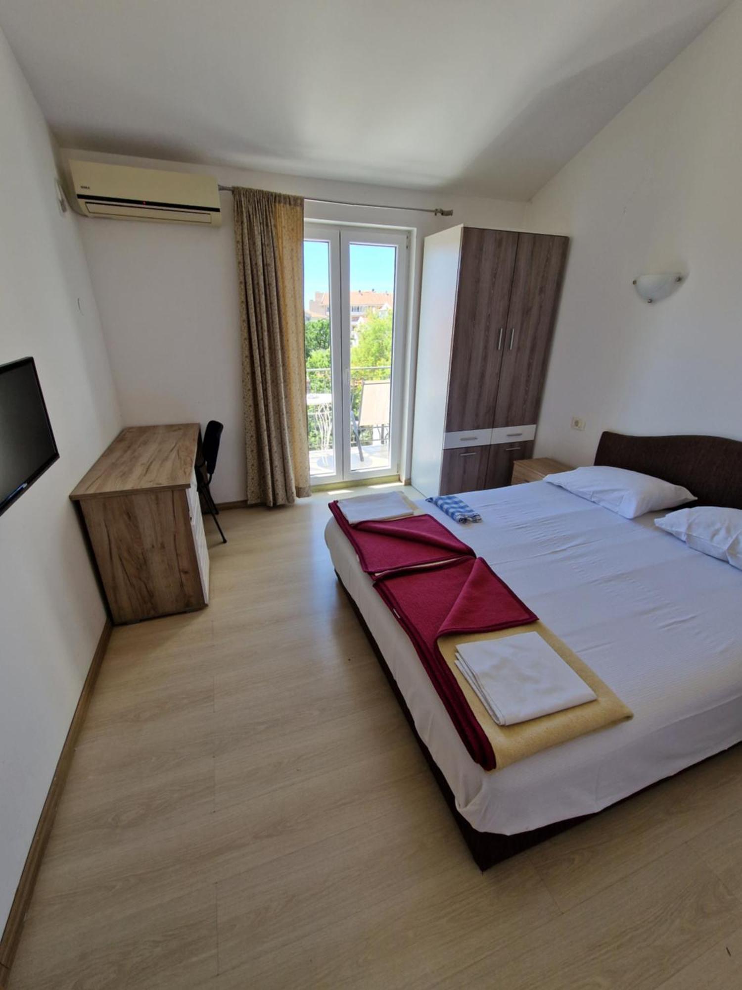 Guest House Damjana Будва Екстериор снимка