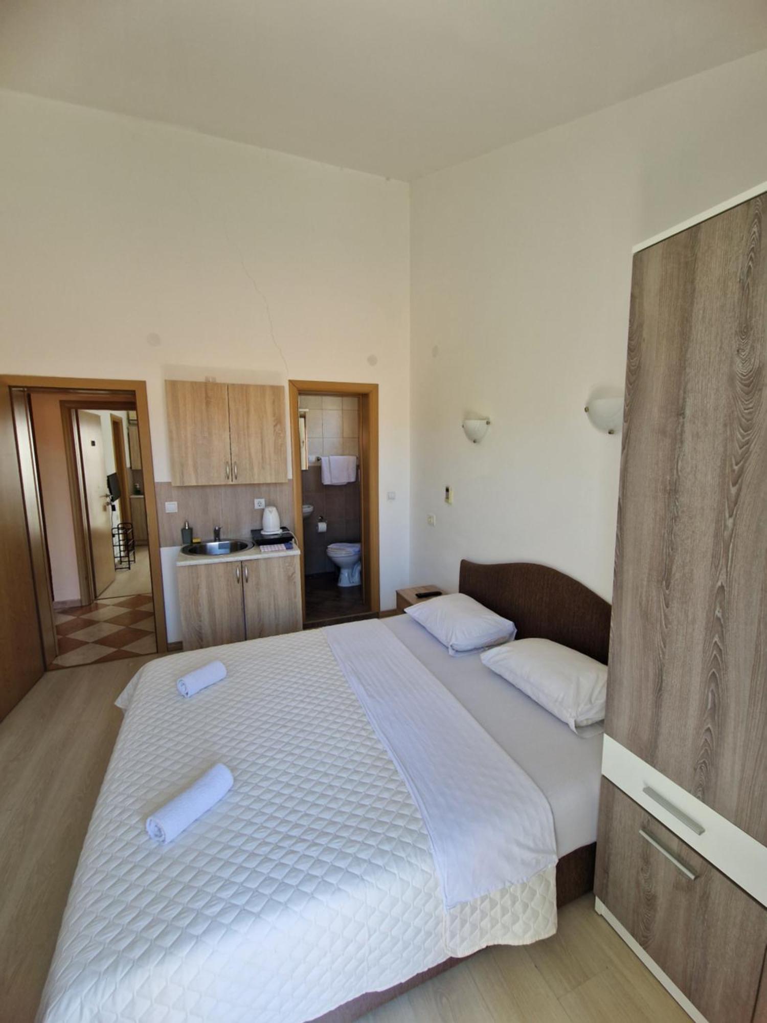 Guest House Damjana Будва Екстериор снимка
