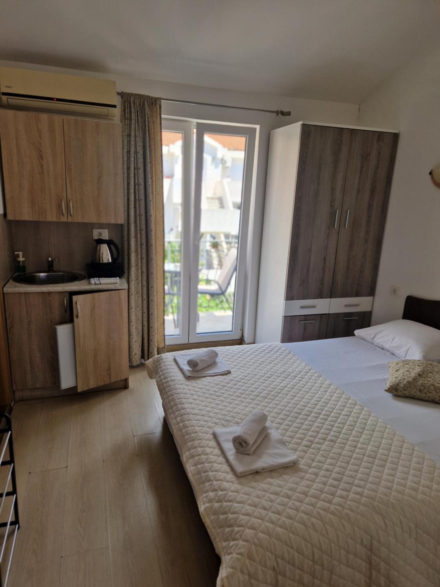 Guest House Damjana Будва Екстериор снимка